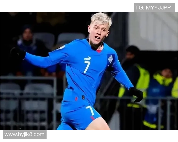 足球新星穆崭露头角引发关注未来可期的成长之路